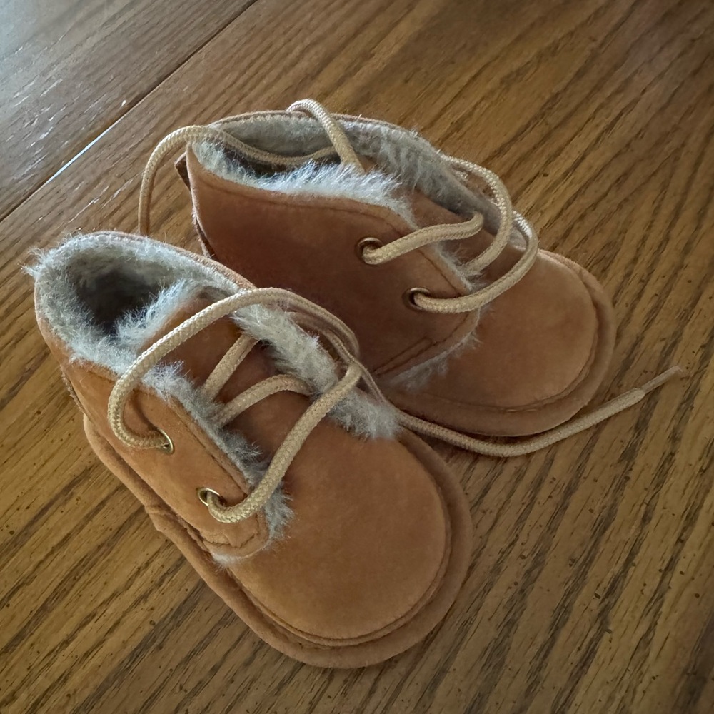 Baby boots 0-6 months like new condition